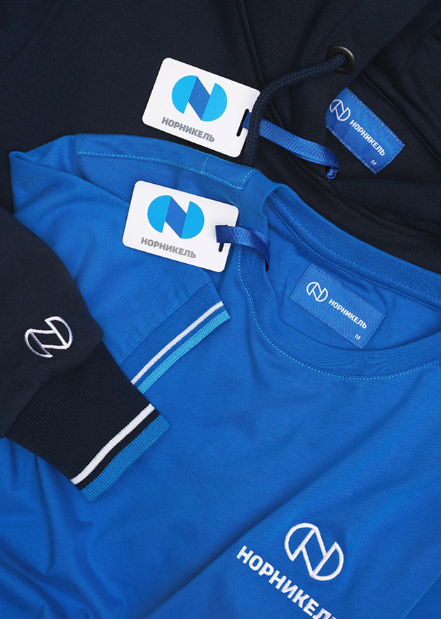 В хорошей компании мерч